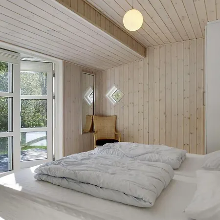 Henni - 2-5km From The Sea By Interhome